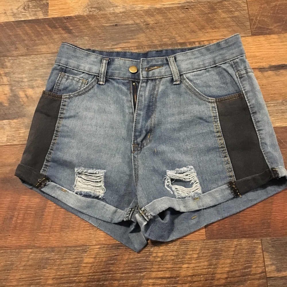 Two tone denim shorts